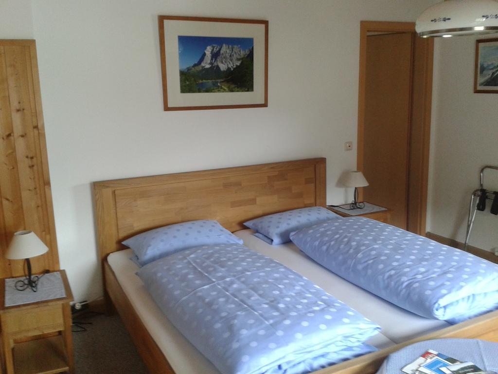 Gaestehaus Attenhauser ウンターアンマーガウ 部屋 写真